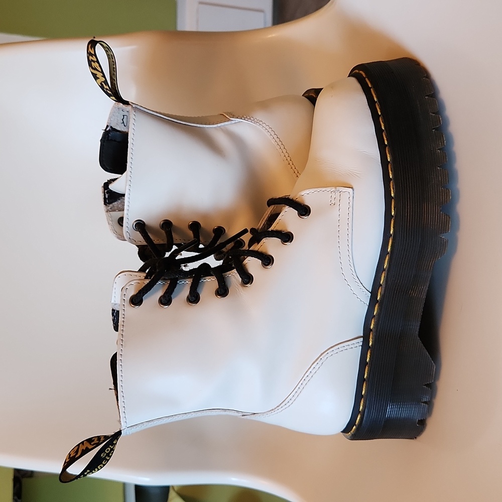 Dr. Martens Jadon Boot Smooth Leather Platforms